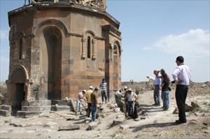 5 Bin Yıllık Tarihi Ani Antik Şehrinde Kazı Çalışmaları Yeterli Değil