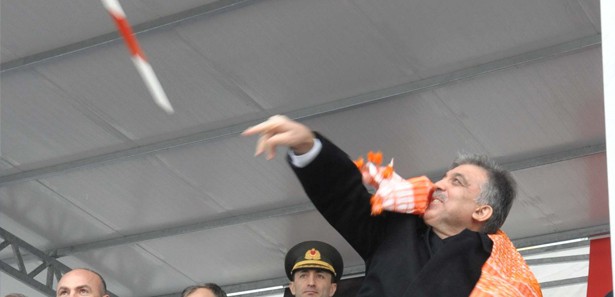 Cumhurbaşkanı Abdullah Gül Cirit Atma Görüntüleri