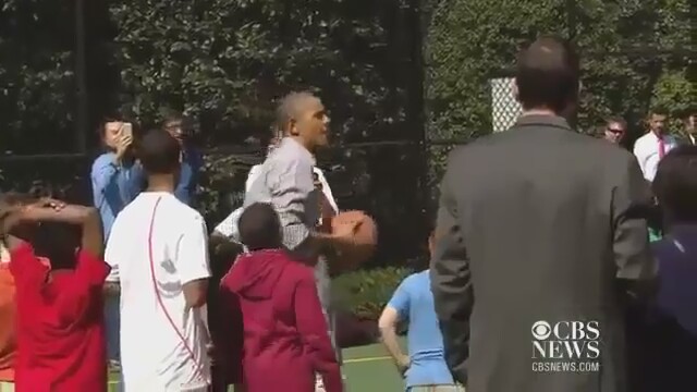Obama Basketbolda Beceriksiz Çıktı